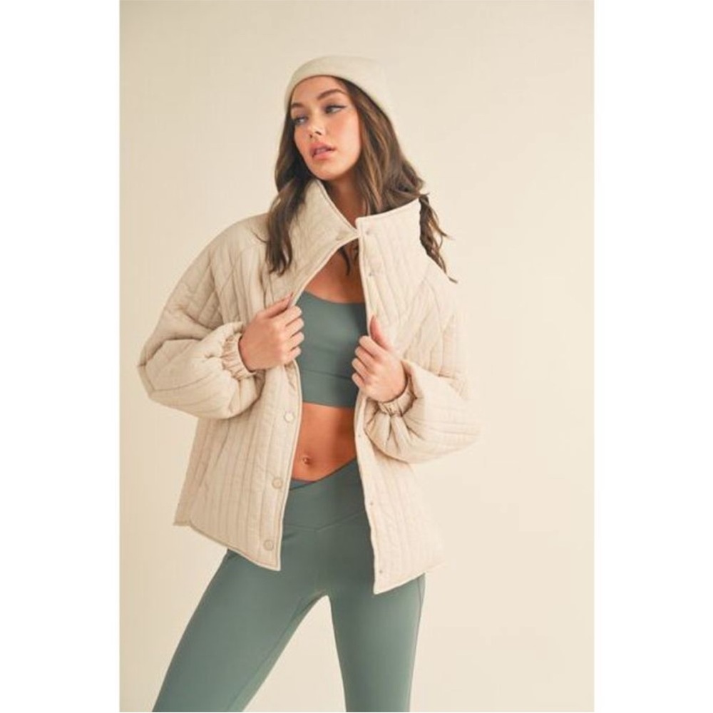 Kimberly Quilted Puffer Snap Jacket - Cream. Womens Size Medium.‎ NWT. Oversized